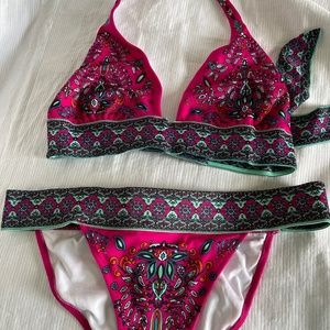 Victoria’s Secret bikini Top size Large; Bottoms size Small